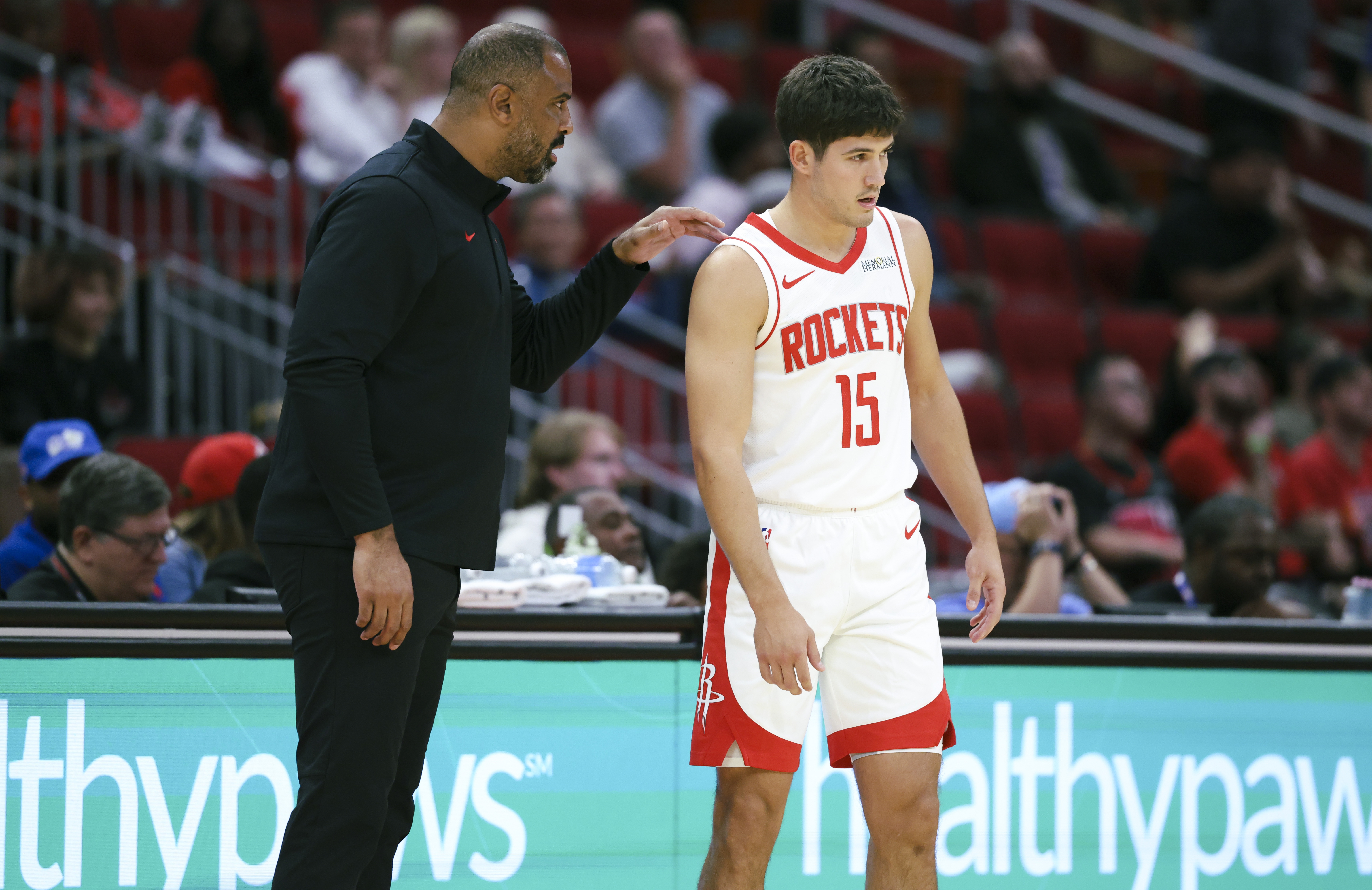 NBA直播热讯：邦纳锐评：乌度卡对替补存疑，谢泼德挣扎情有可原